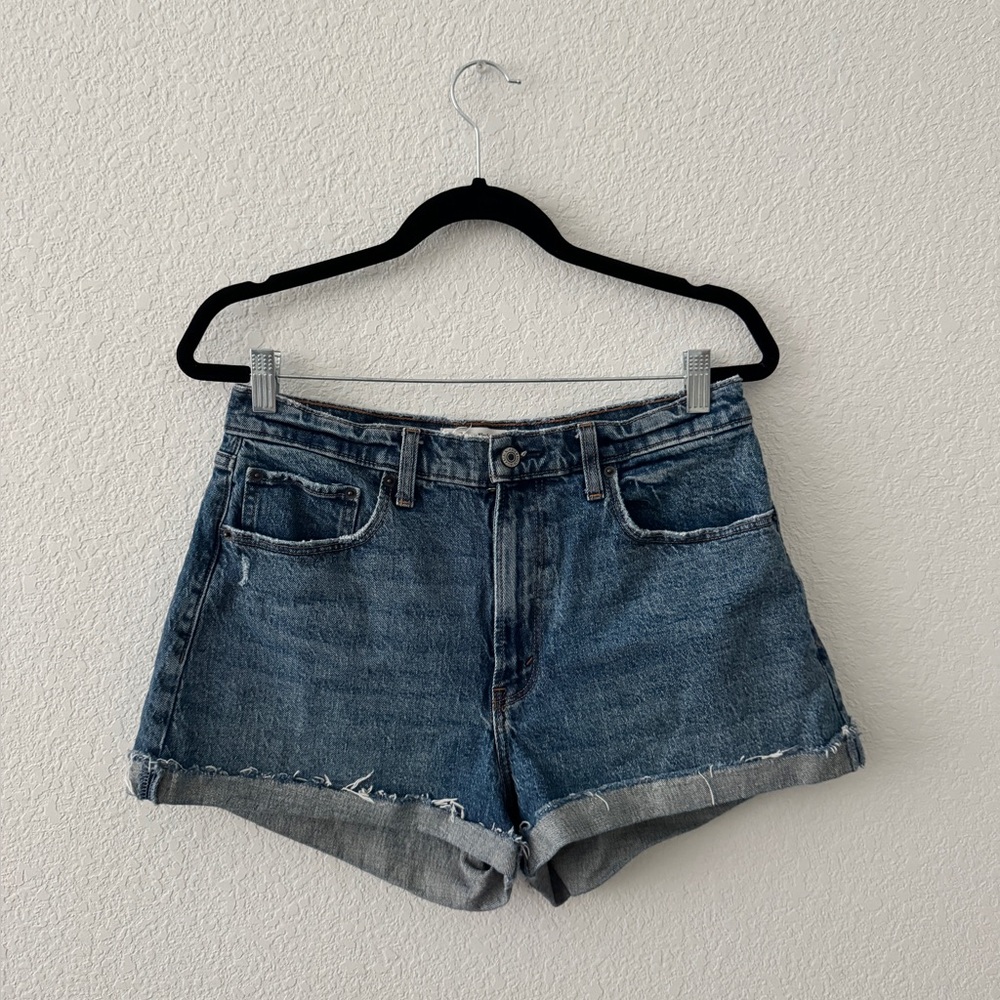 Abercrombie & Fitch Curve Love The Mom Short, size 10